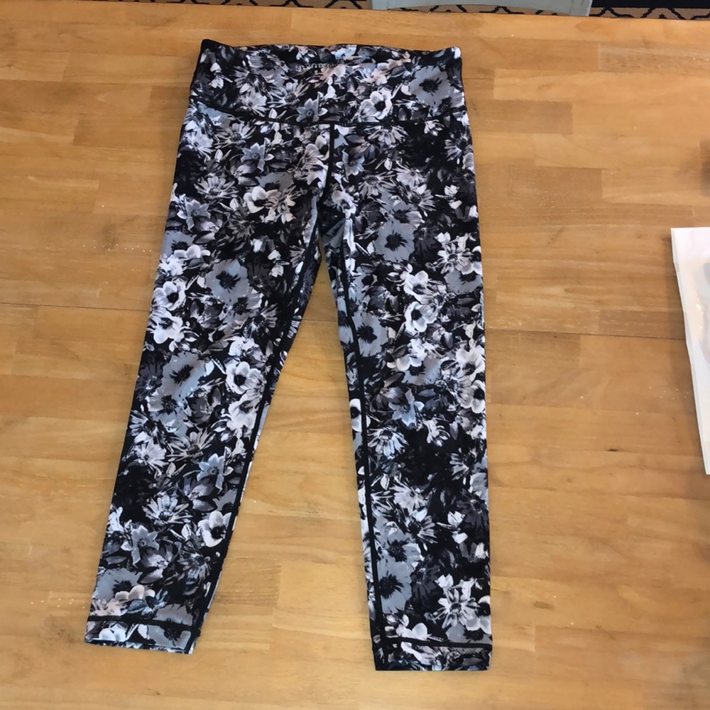 Floral exercise leggings